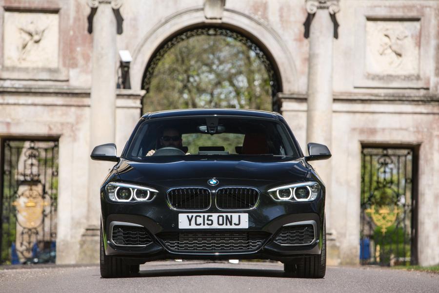  BMW M135i 5-Door 2015 года  (UK) (фото 5 из 12)